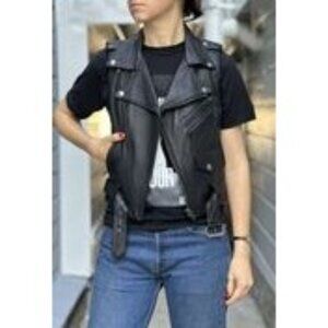 091. Luxury Bundle Lot of 4 Size Small MSRP $1329